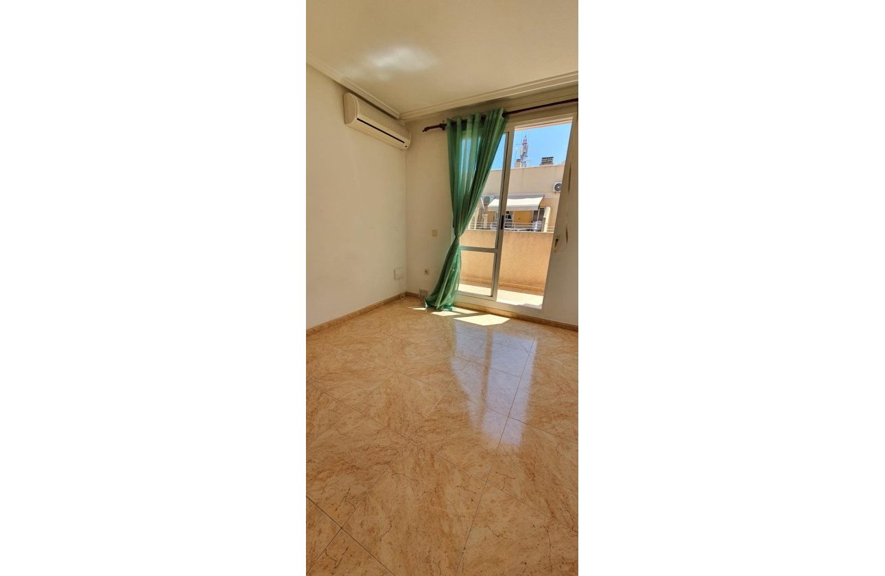 Herverkoop - Penthouse -
Torrevieja - Centro
