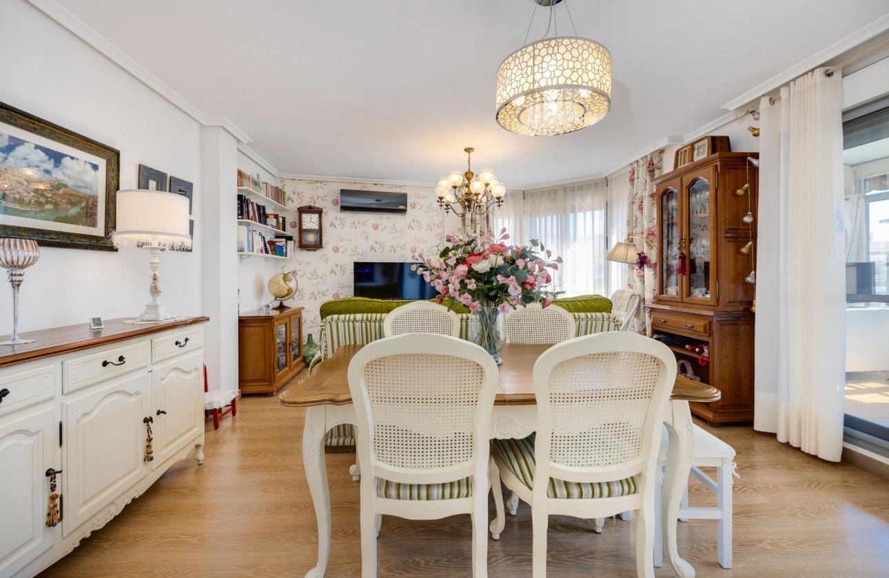 Herverkoop - Penthouse -
Torrevieja - Centro