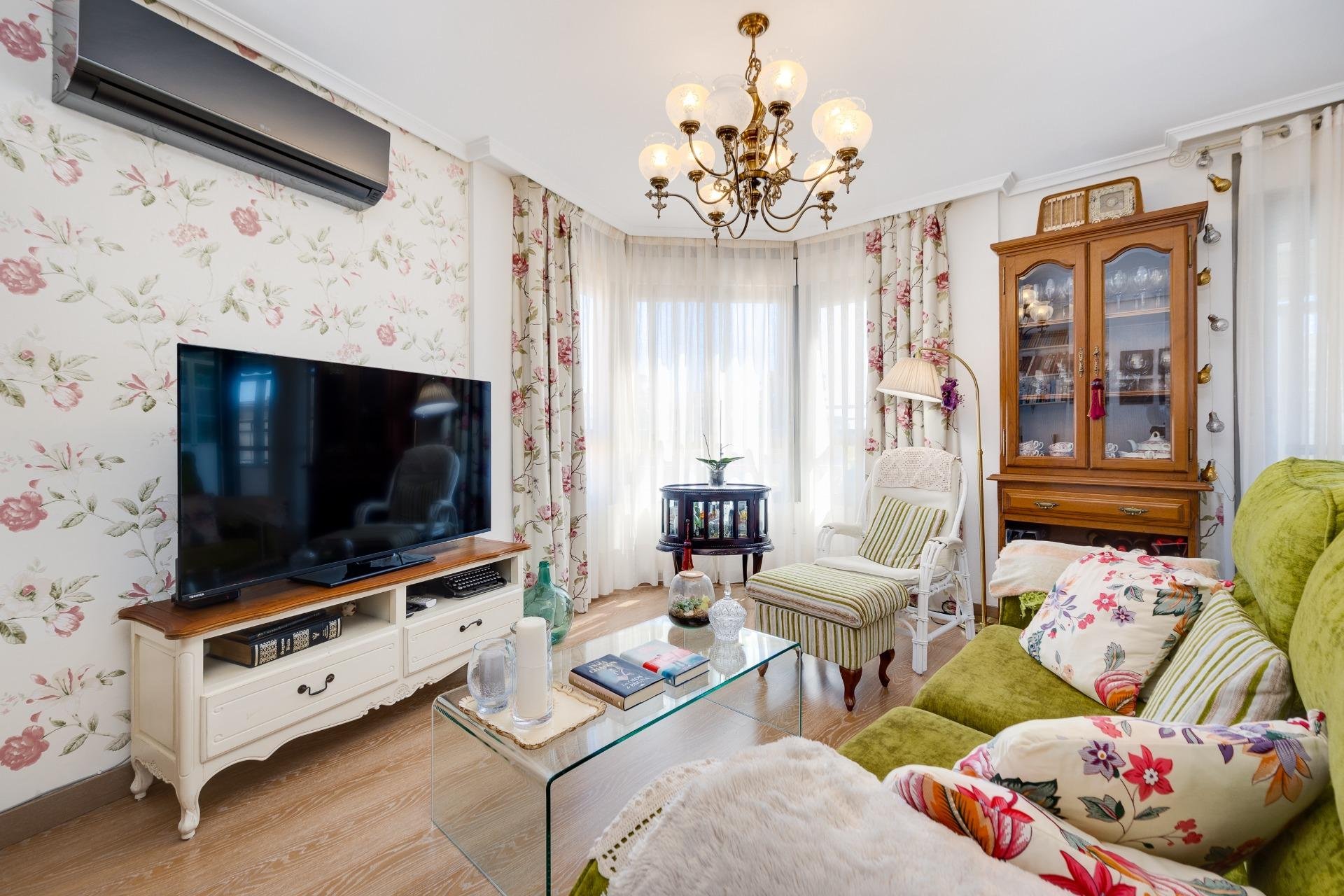 Herverkoop - Penthouse -
Torrevieja - Centro