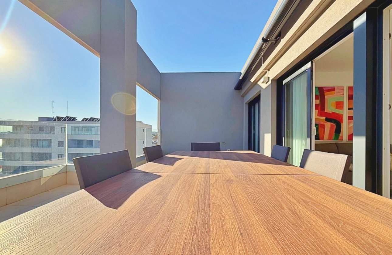 Herverkoop - Penthouse -
Torrevieja - Costa Blanca