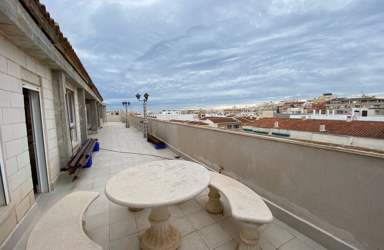 Herverkoop - Penthouse -
Torrevieja - Costa Blanca