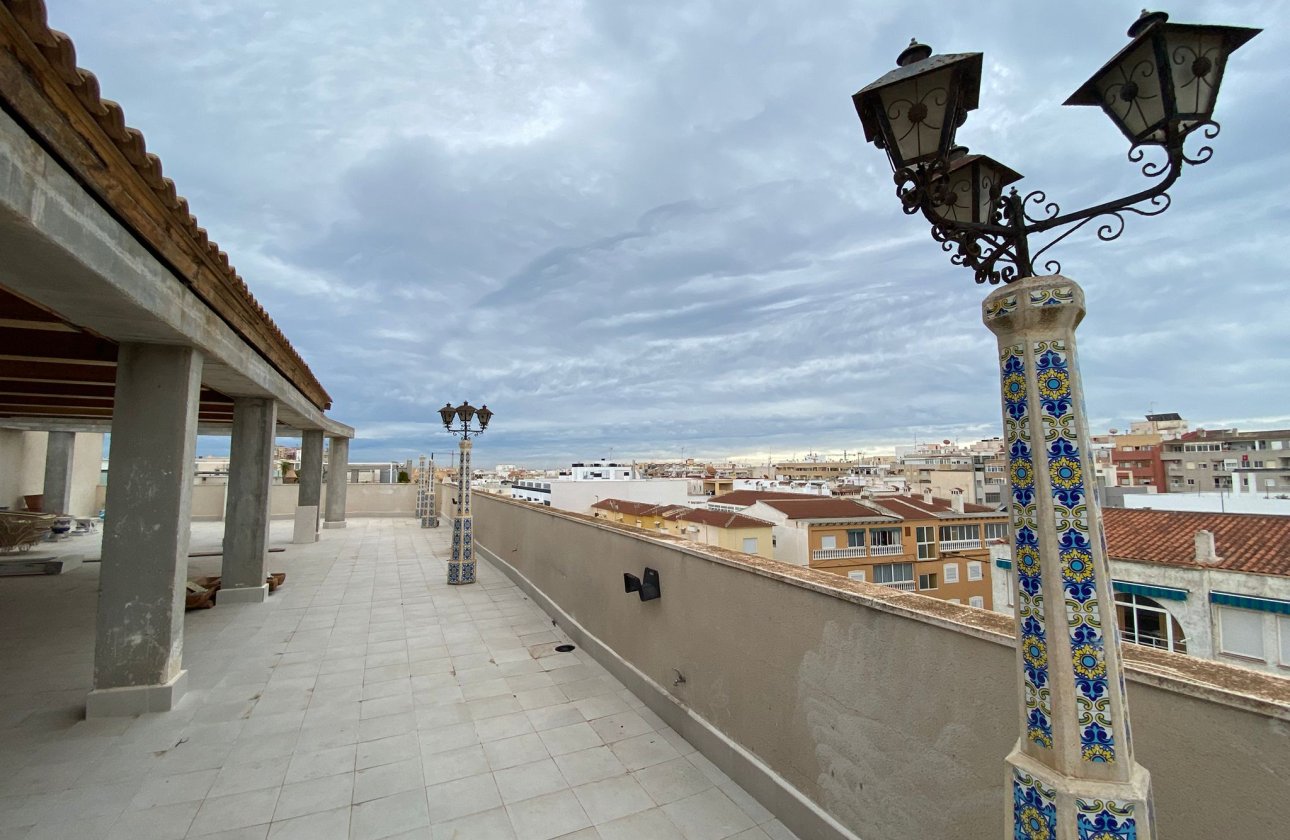 Herverkoop - Penthouse -
Torrevieja - Costa Blanca