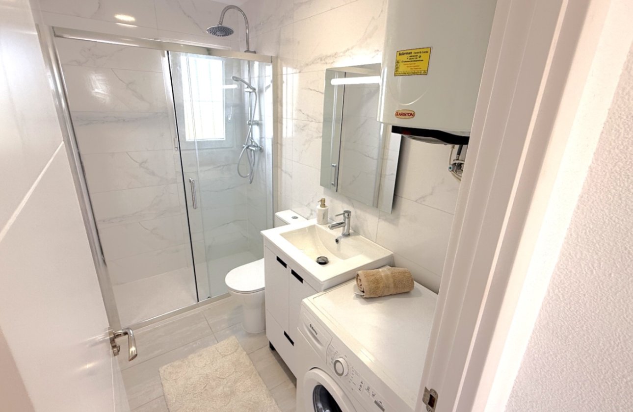 Herverkoop - Penthouse -
Torrevieja - Costa Blanca