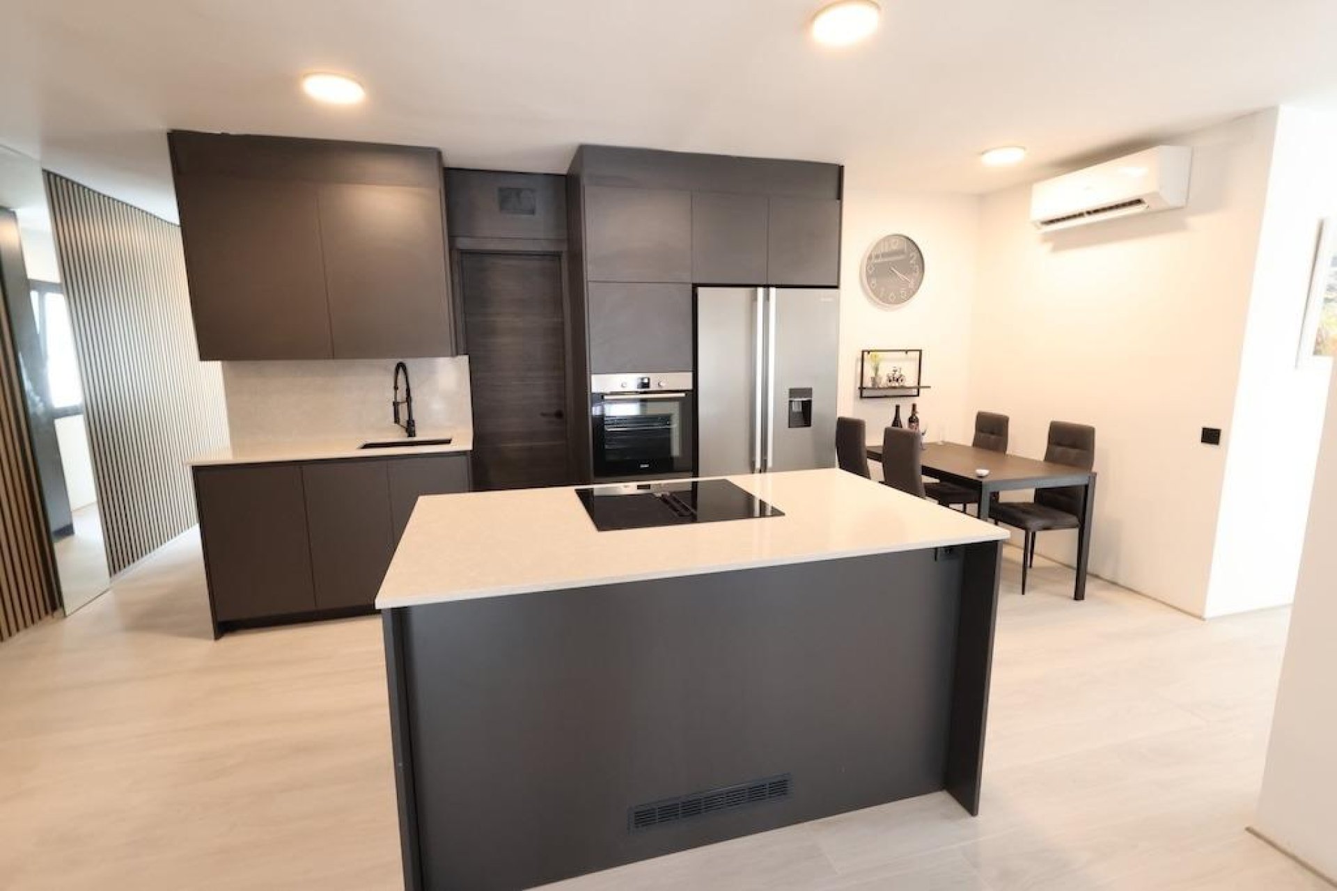 Herverkoop - Penthouse -
Torrevieja - Costa Blanca