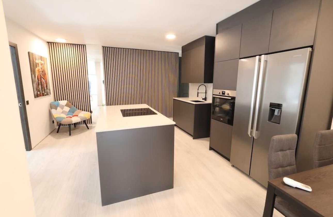 Herverkoop - Penthouse -
Torrevieja - Costa Blanca