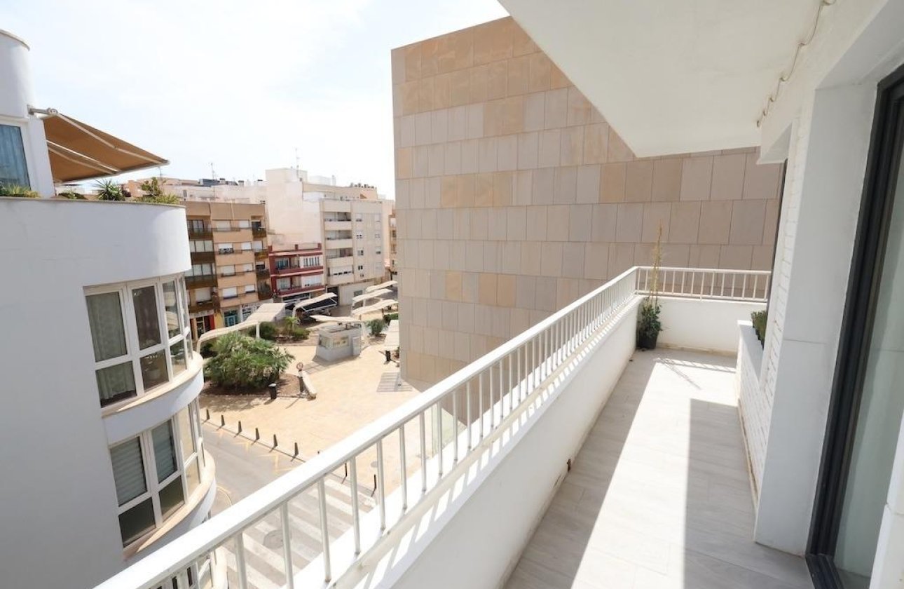 Herverkoop - Penthouse -
Torrevieja - Costa Blanca