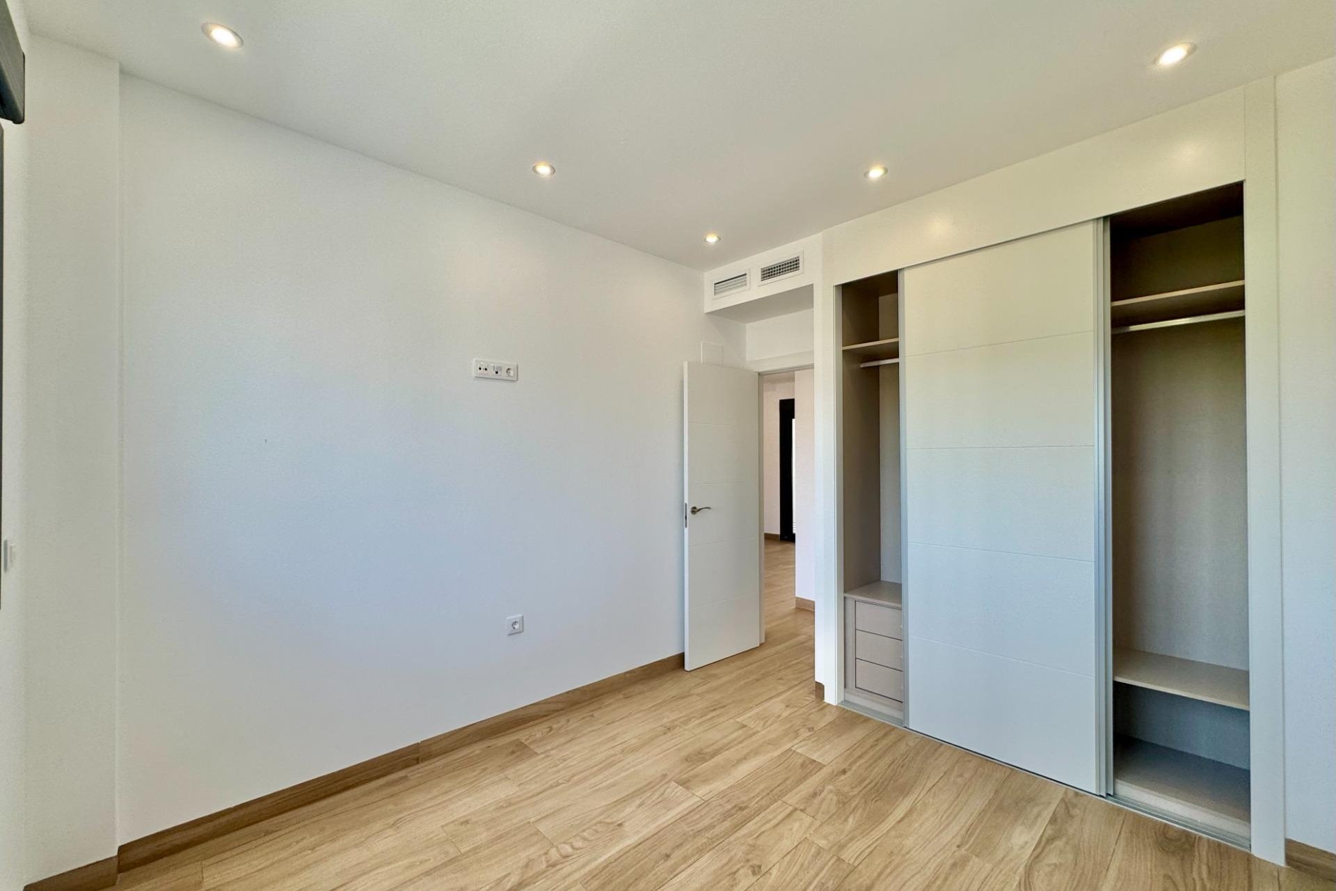 Herverkoop - Penthouse -
Torrevieja - Costa Blanca