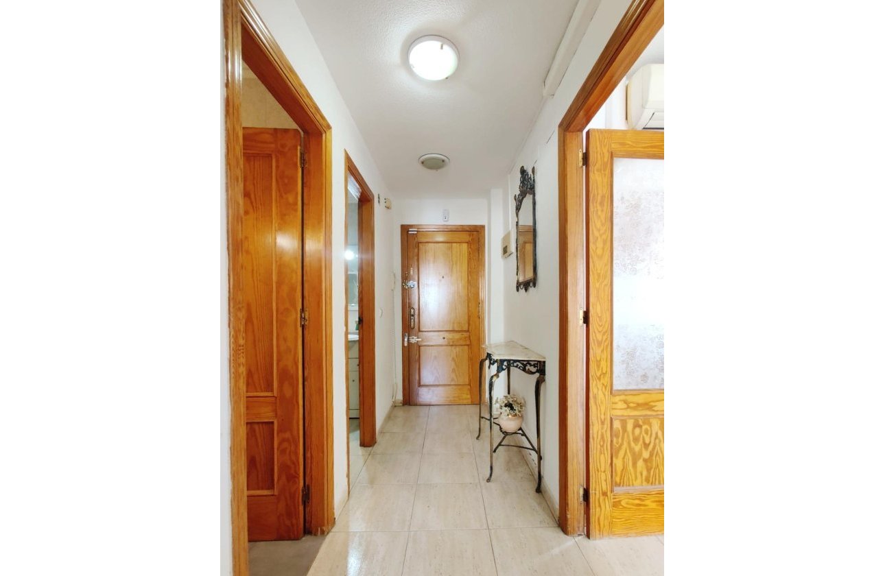 Herverkoop - Penthouse -
Torrevieja - Curva Del Palangre