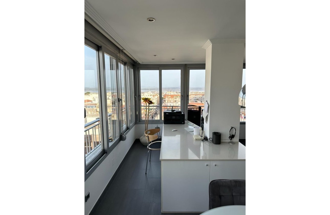 Herverkoop - Penthouse -
Torrevieja - El Acequión - Los Náufragos