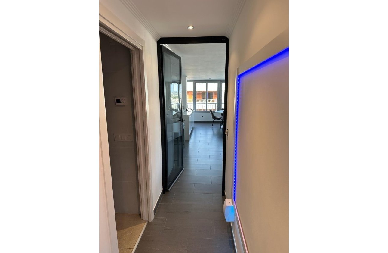 Herverkoop - Penthouse -
Torrevieja - El Acequión - Los Náufragos