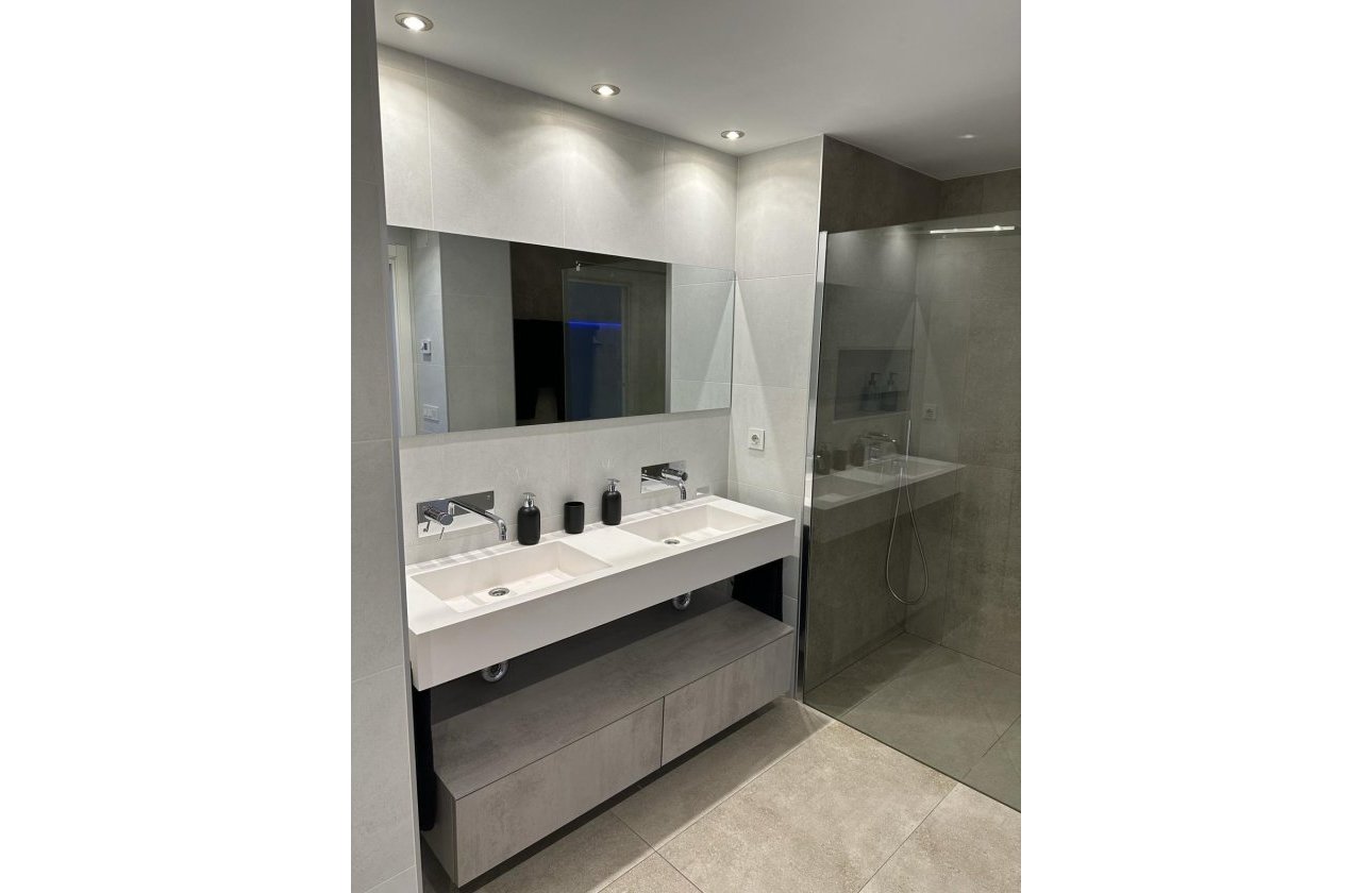 Herverkoop - Penthouse -
Torrevieja - El Acequión - Los Náufragos