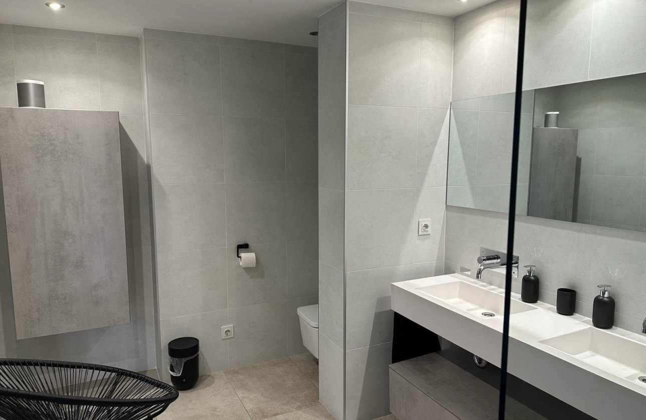 Herverkoop - Penthouse -
Torrevieja - El Acequión - Los Náufragos