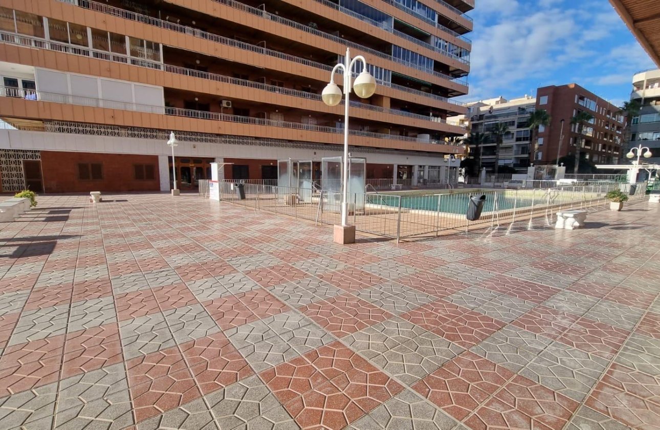 Herverkoop - Penthouse -
Torrevieja - El Acequión - Los Náufragos