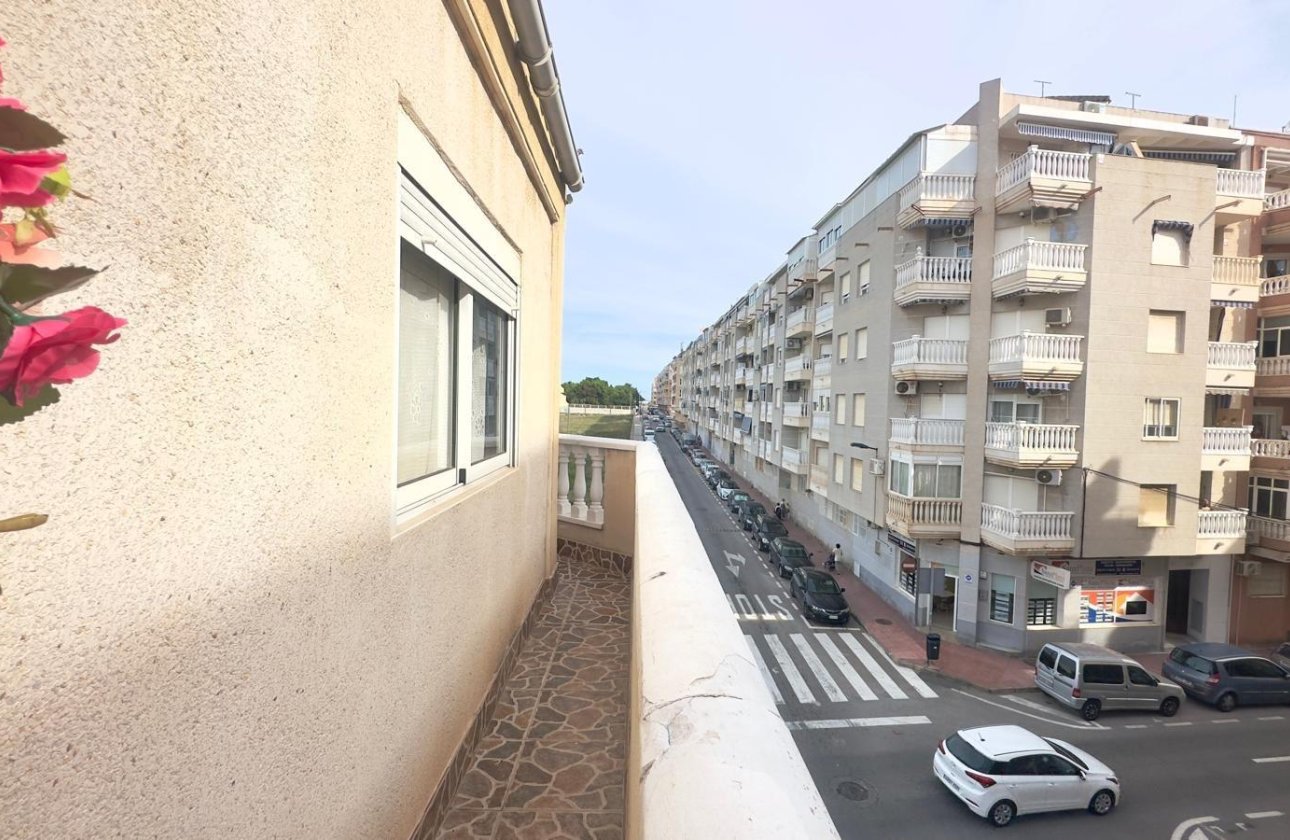 Herverkoop - Penthouse -
Torrevieja - Estacion De Autobuses