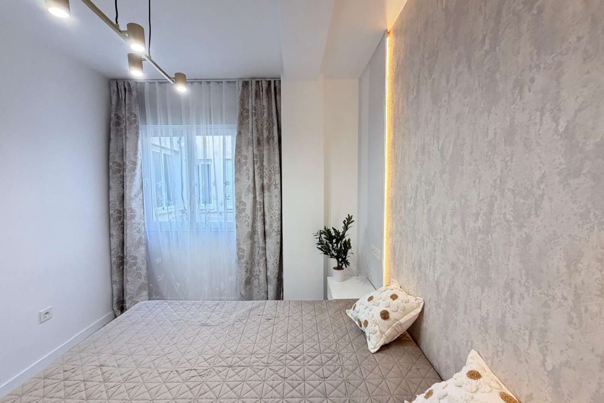 Herverkoop - Penthouse -
Torrevieja - Estacion De Autobuses