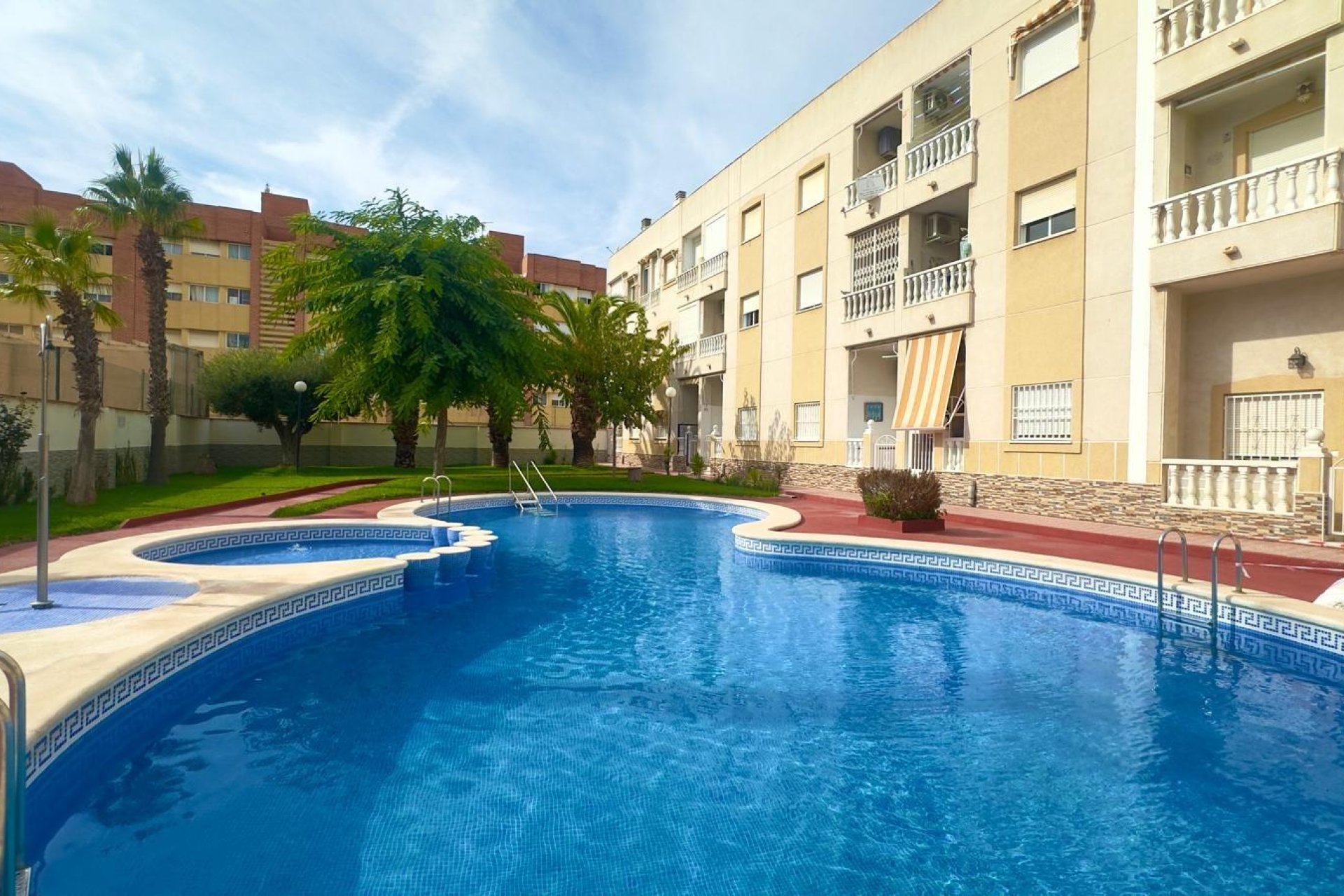 Herverkoop - Penthouse -
Torrevieja - Estacion De Autobuses