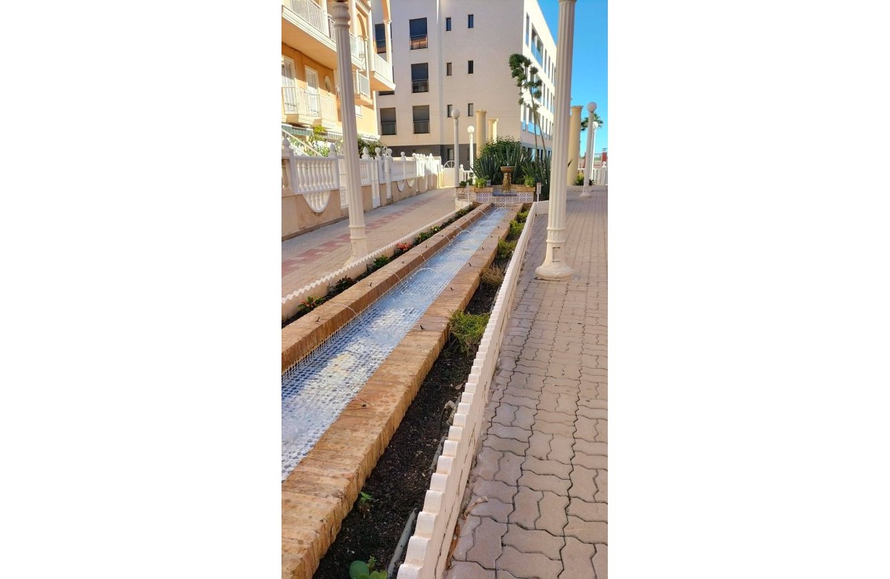 Herverkoop - Penthouse -
Torrevieja - La Mata Pueblo