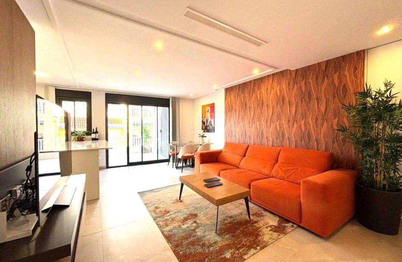 Herverkoop - Penthouse -
Torrevieja - Las Piscinas Naturales