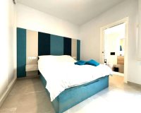 Herverkoop - Penthouse -
Torrevieja - Las Piscinas Naturales