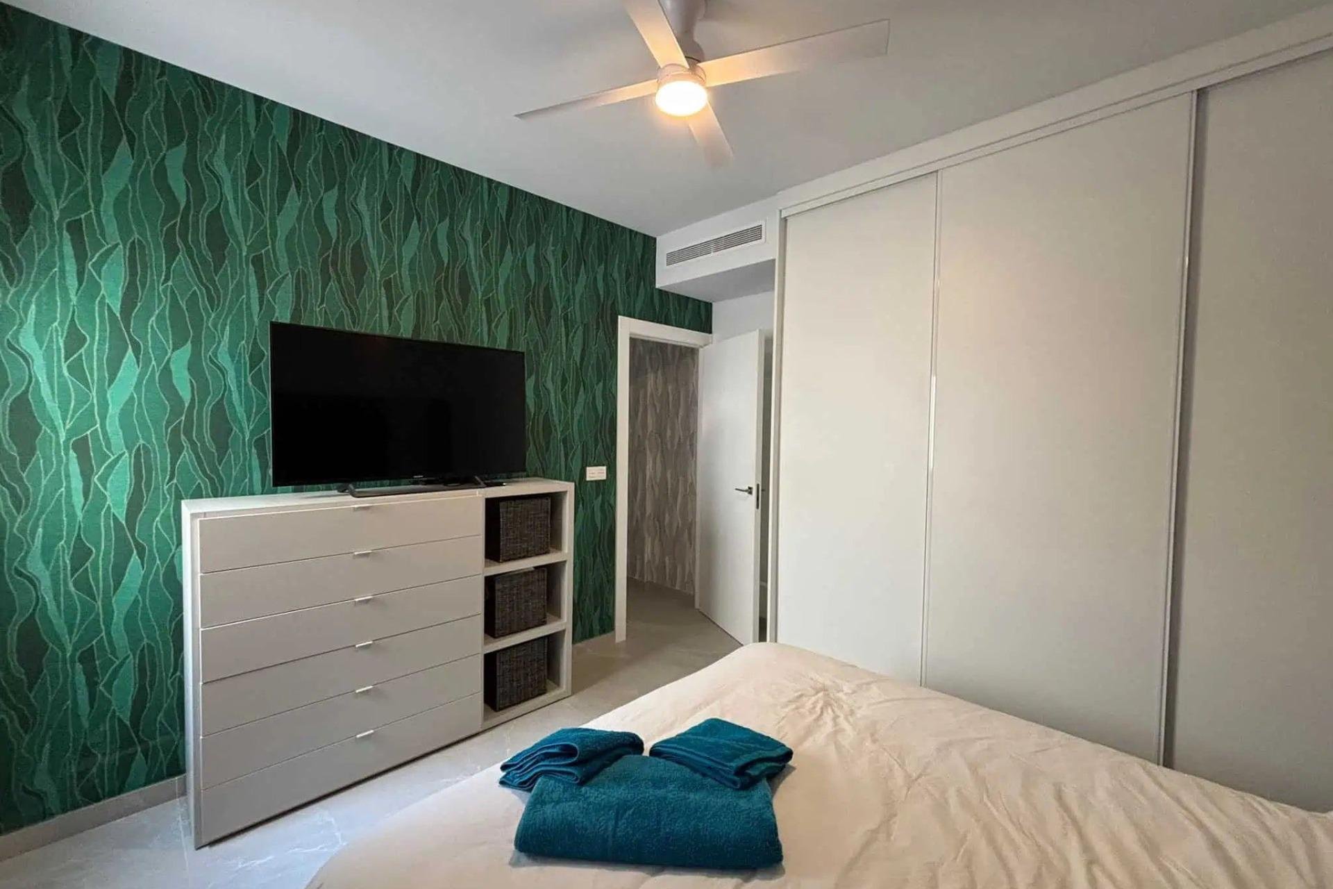 Herverkoop - Penthouse -
Torrevieja - Las Piscinas Naturales