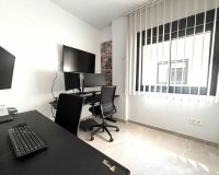 Herverkoop - Penthouse -
Torrevieja - Las Piscinas Naturales