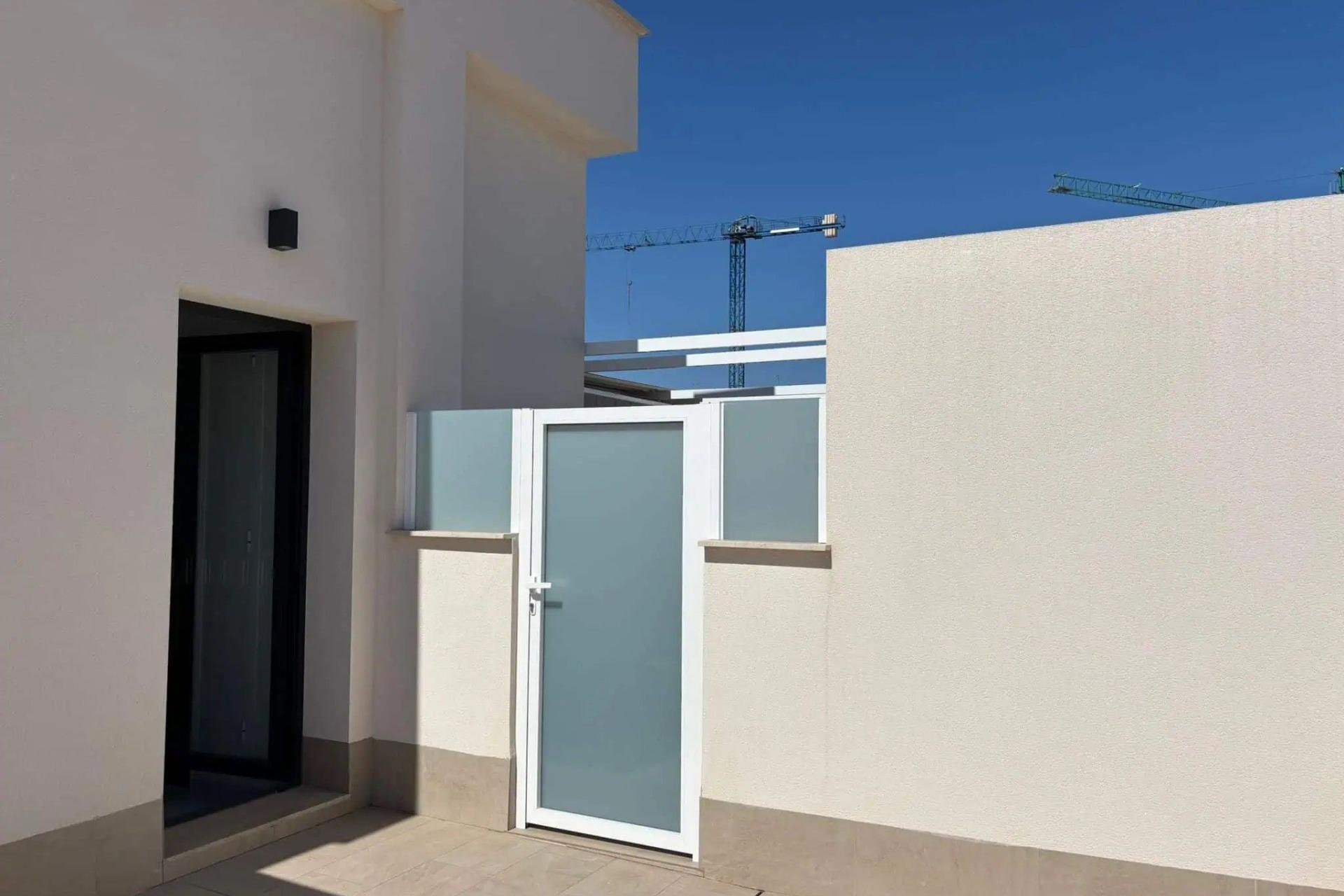 Herverkoop - Penthouse -
Torrevieja - Las Piscinas Naturales