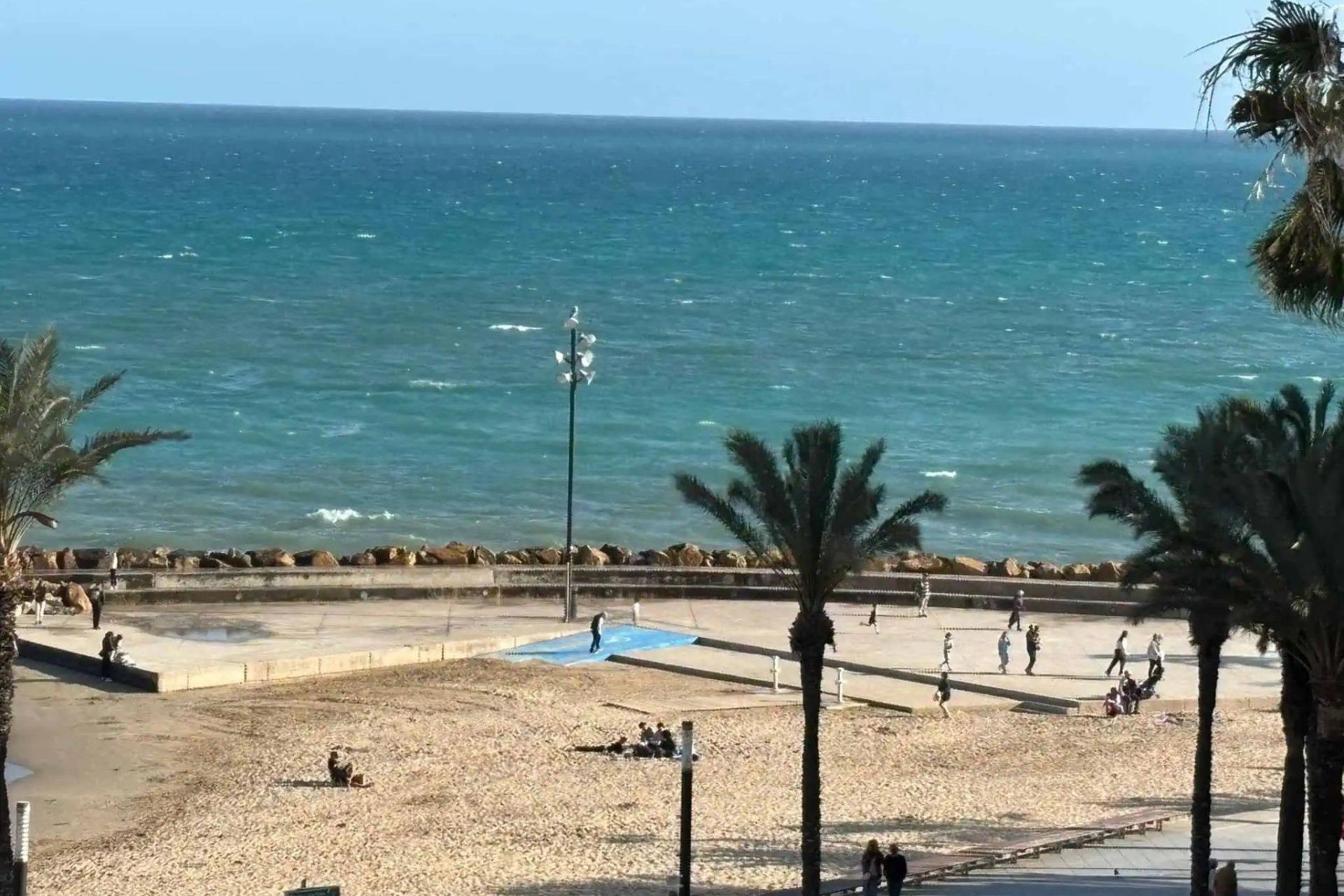 Herverkoop - Penthouse -
Torrevieja - Las Piscinas Naturales