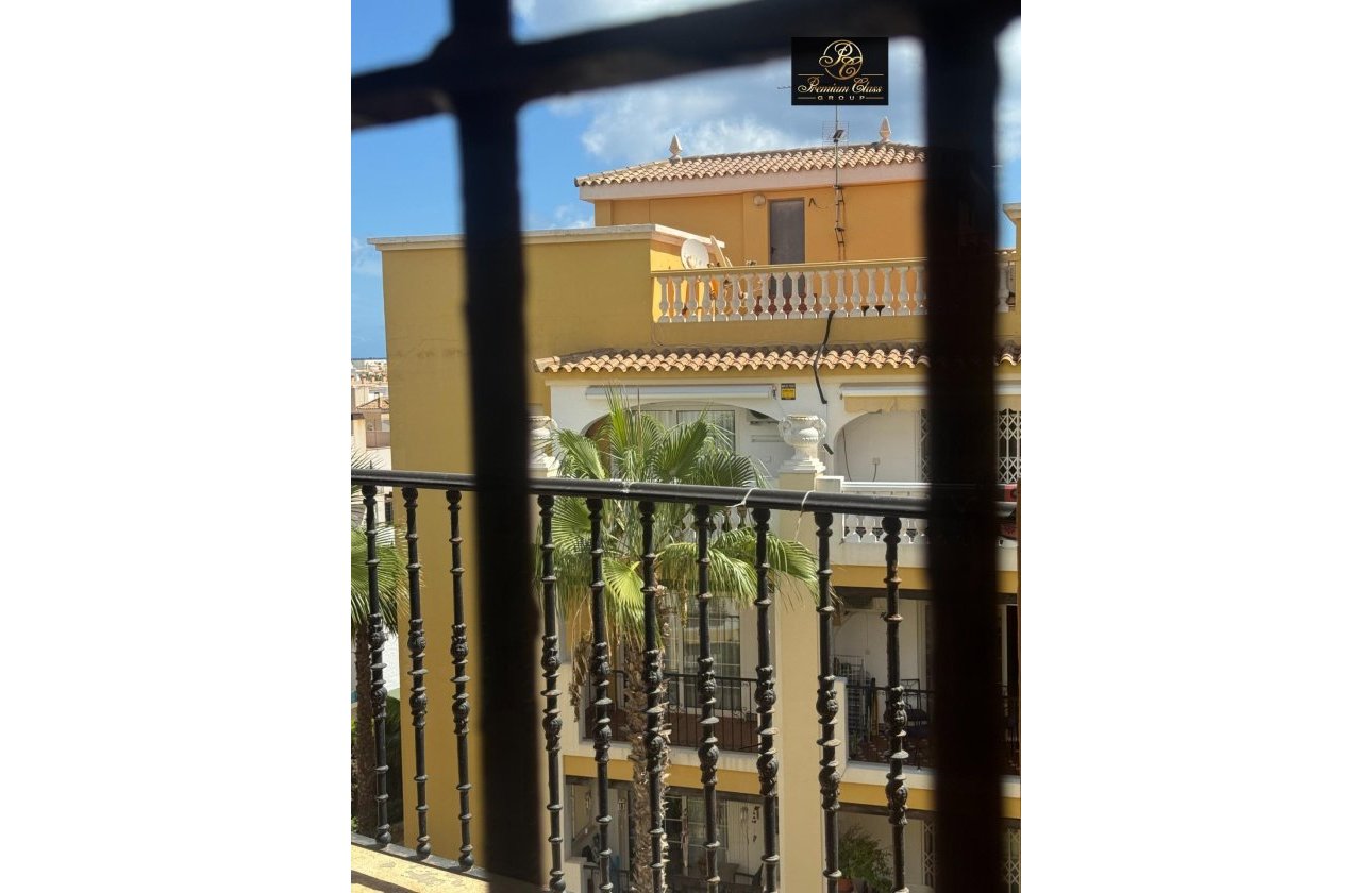 Herverkoop - Penthouse -
Torrevieja - Los Frutales