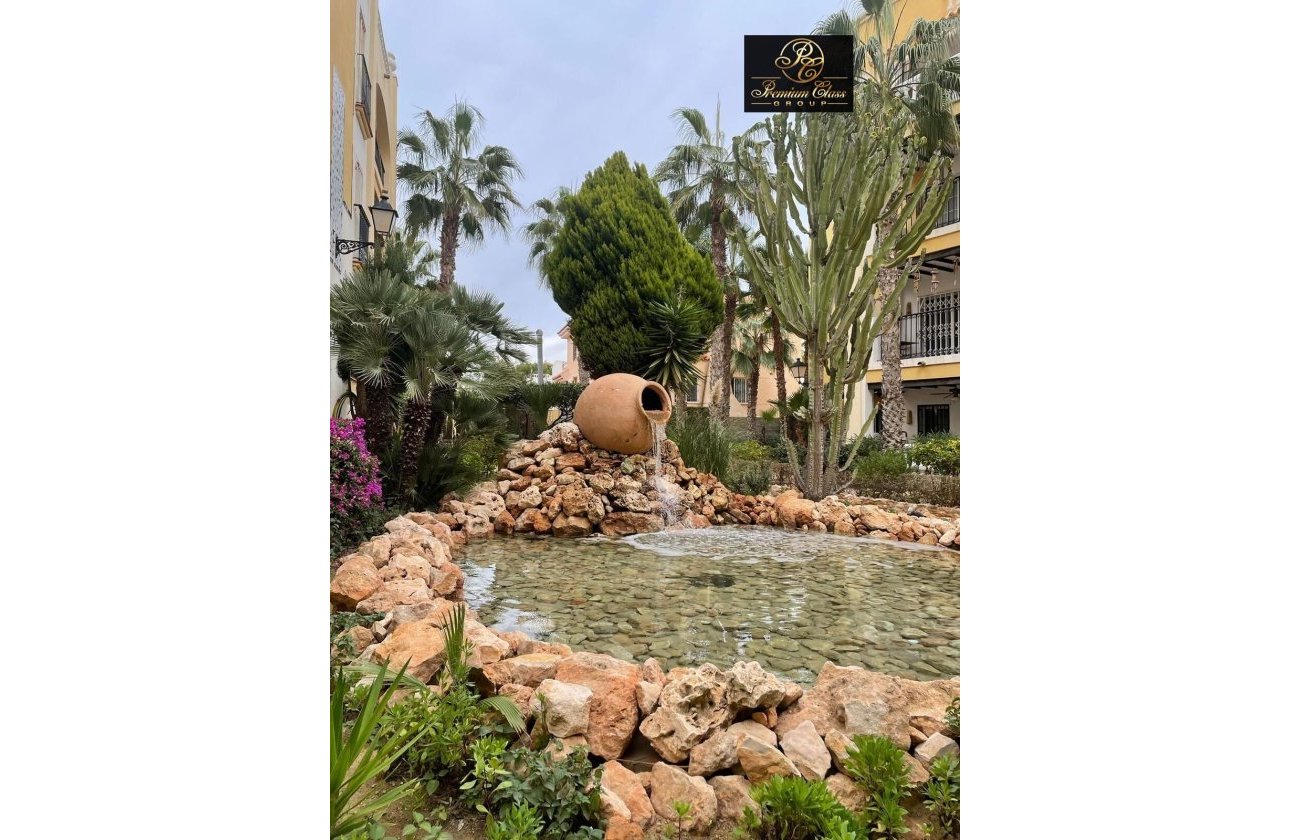 Herverkoop - Penthouse -
Torrevieja - Los Frutales