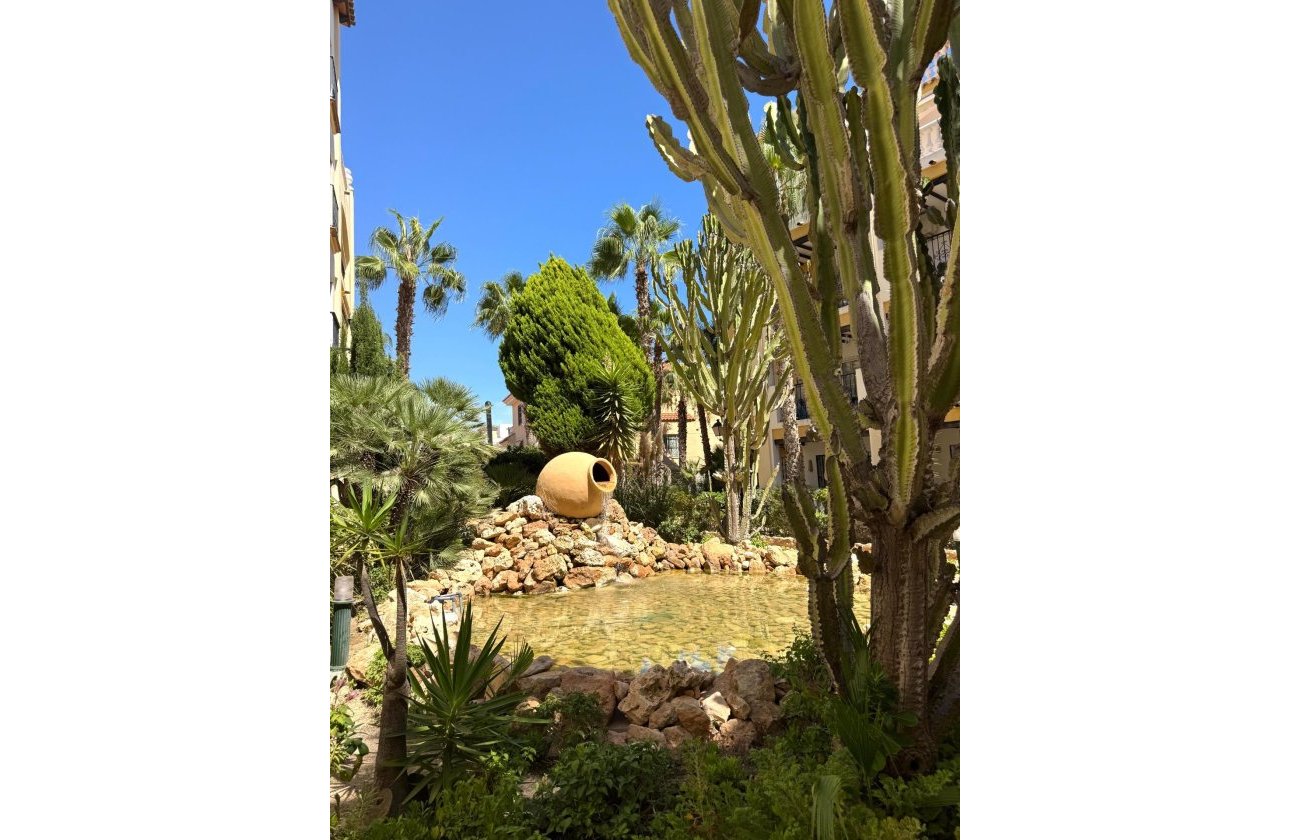 Herverkoop - Penthouse -
Torrevieja - Los Frutales