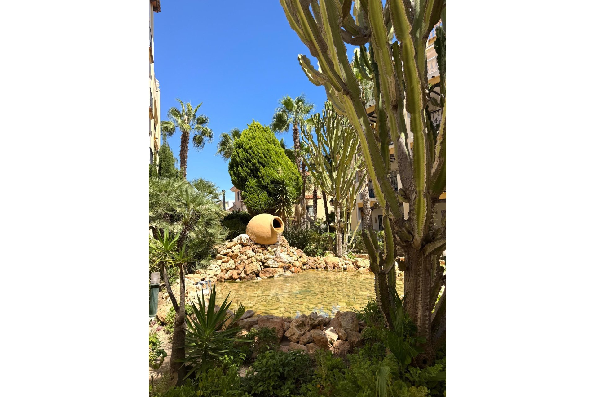 Herverkoop - Penthouse -
Torrevieja - Los Frutales