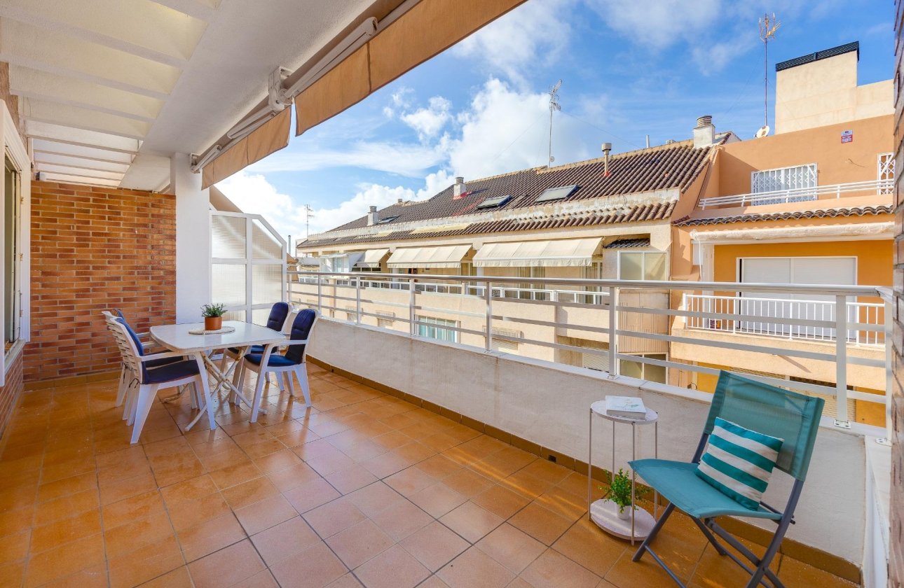 Herverkoop - Penthouse -
Torrevieja - Paseo Maritimo