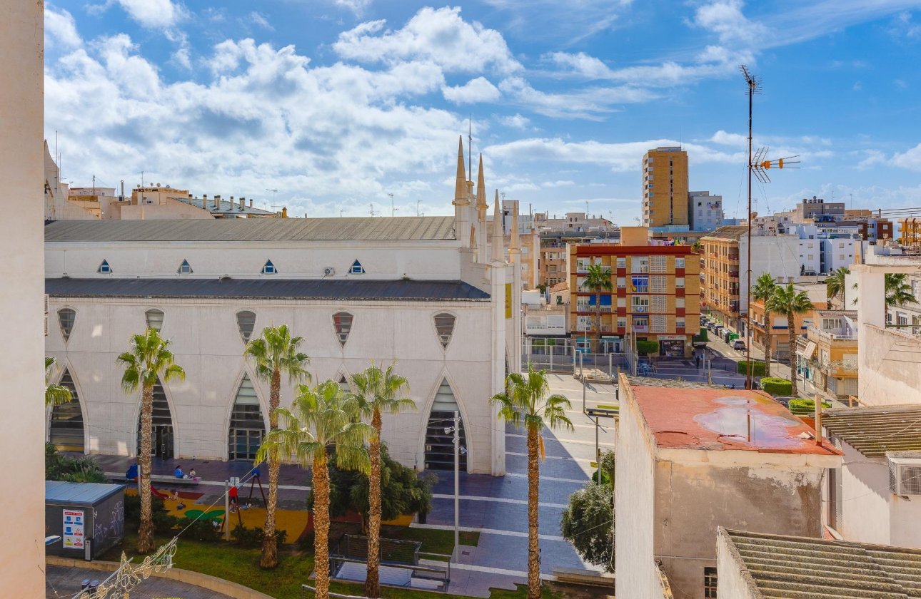 Herverkoop - Penthouse -
Torrevieja - Paseo Maritimo