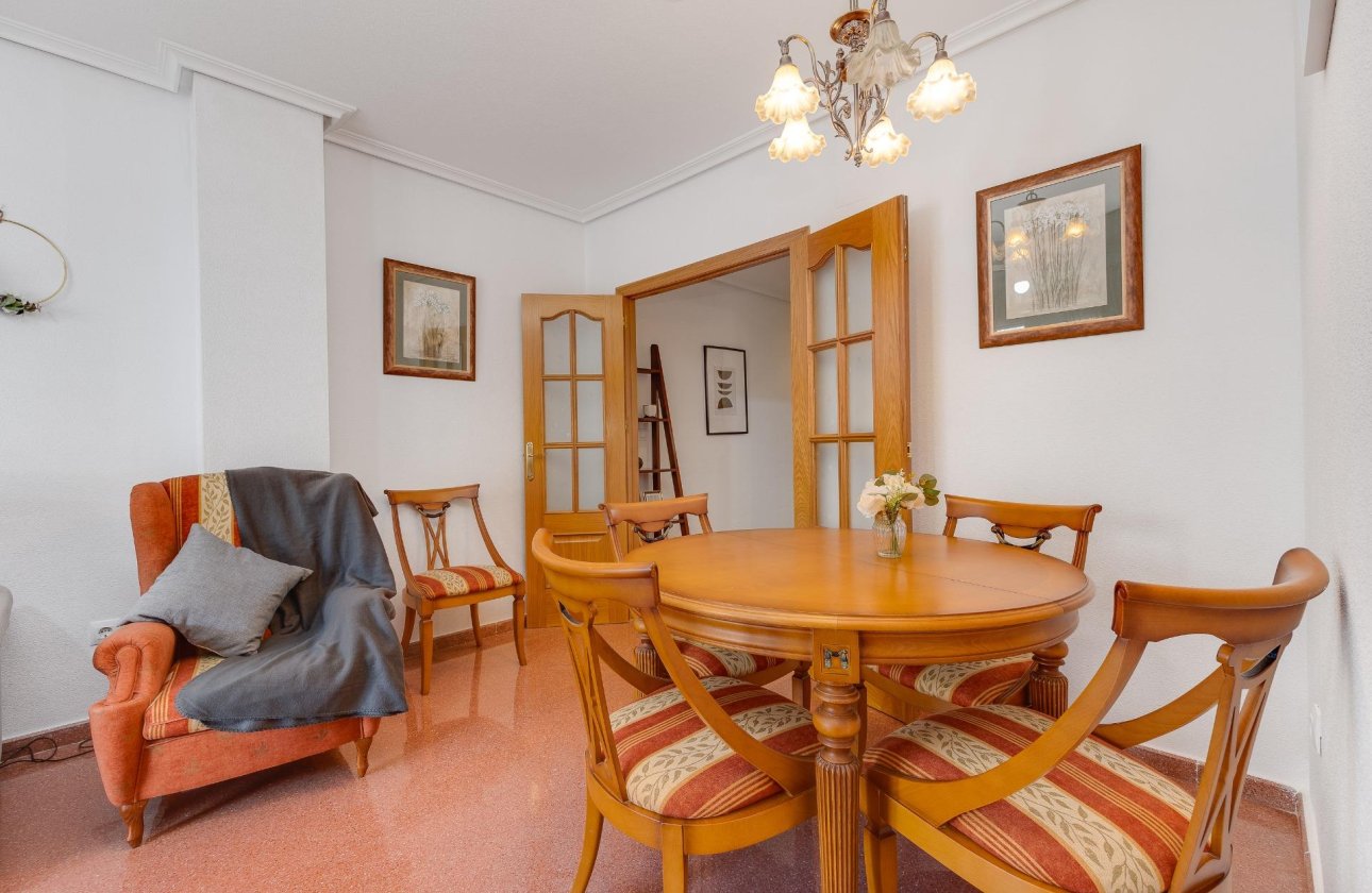 Herverkoop - Penthouse -
Torrevieja - Paseo Maritimo