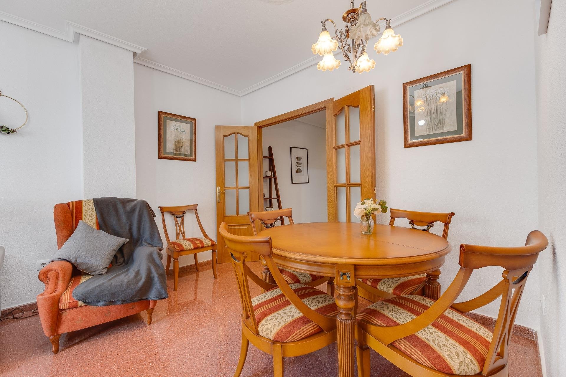 Herverkoop - Penthouse -
Torrevieja - Paseo Maritimo