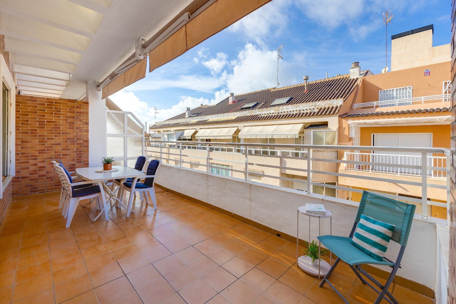 Herverkoop - Penthouse -
Torrevieja - Paseo Maritimo