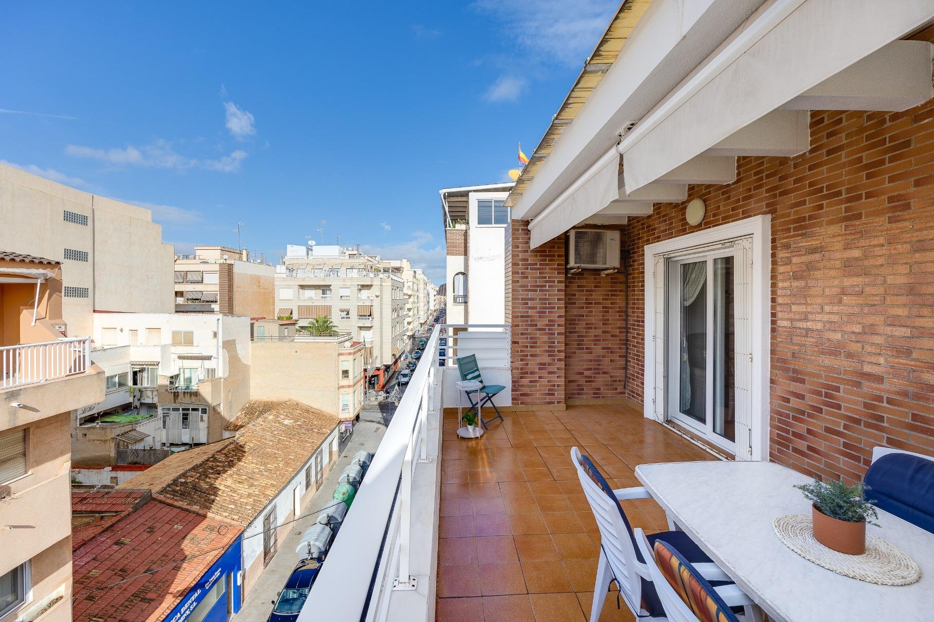 Herverkoop - Penthouse -
Torrevieja - Paseo Maritimo