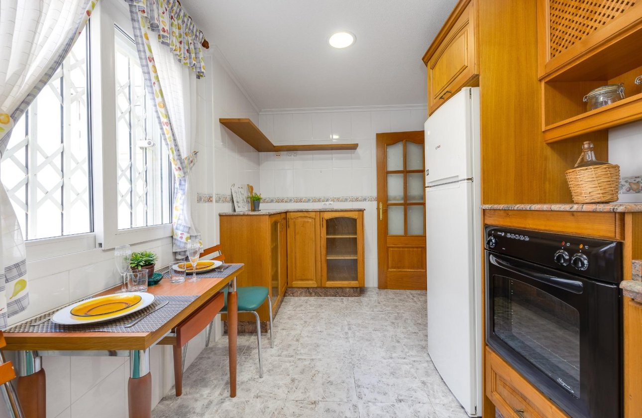 Herverkoop - Penthouse -
Torrevieja - Paseo Maritimo
