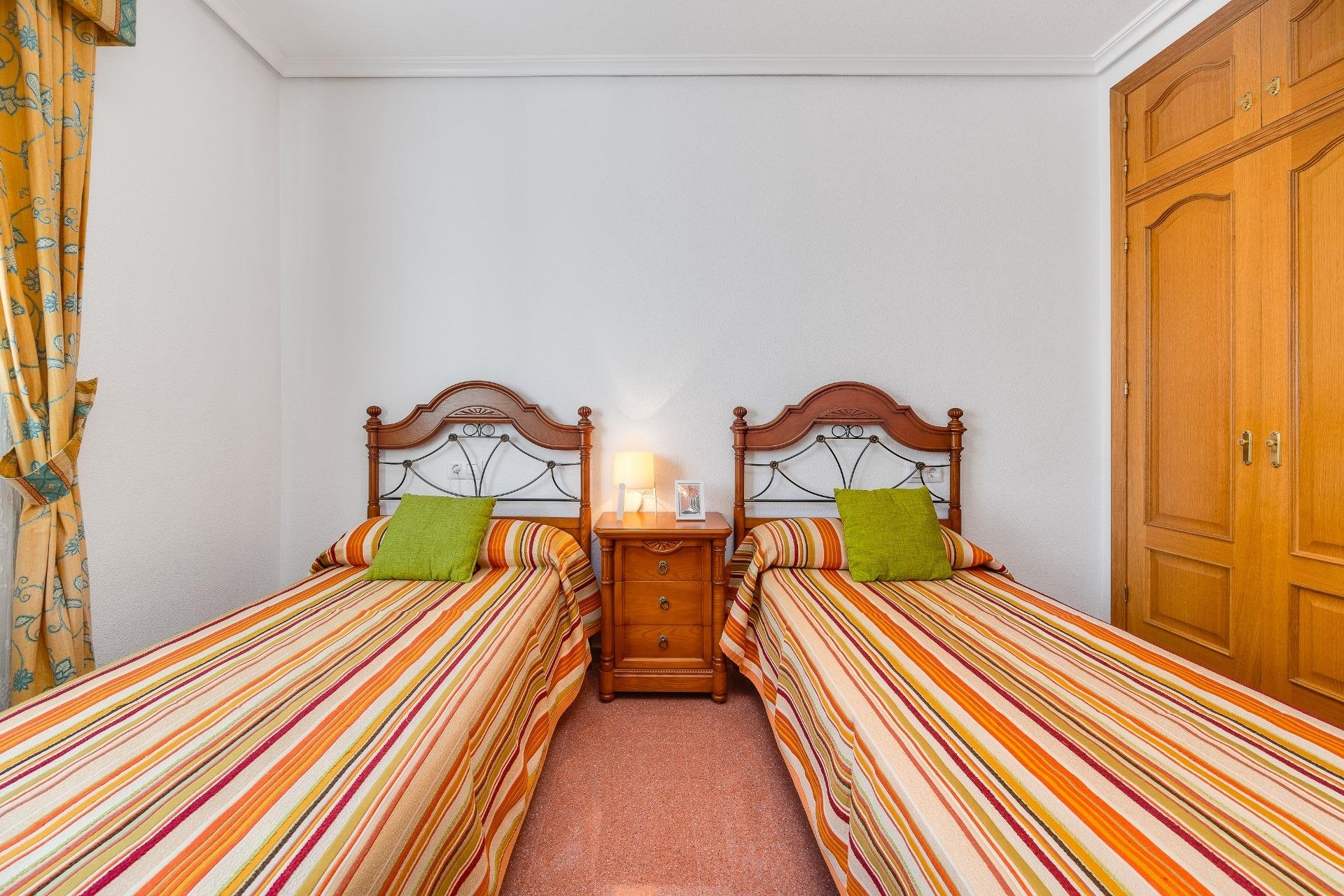 Herverkoop - Penthouse -
Torrevieja - Paseo Maritimo