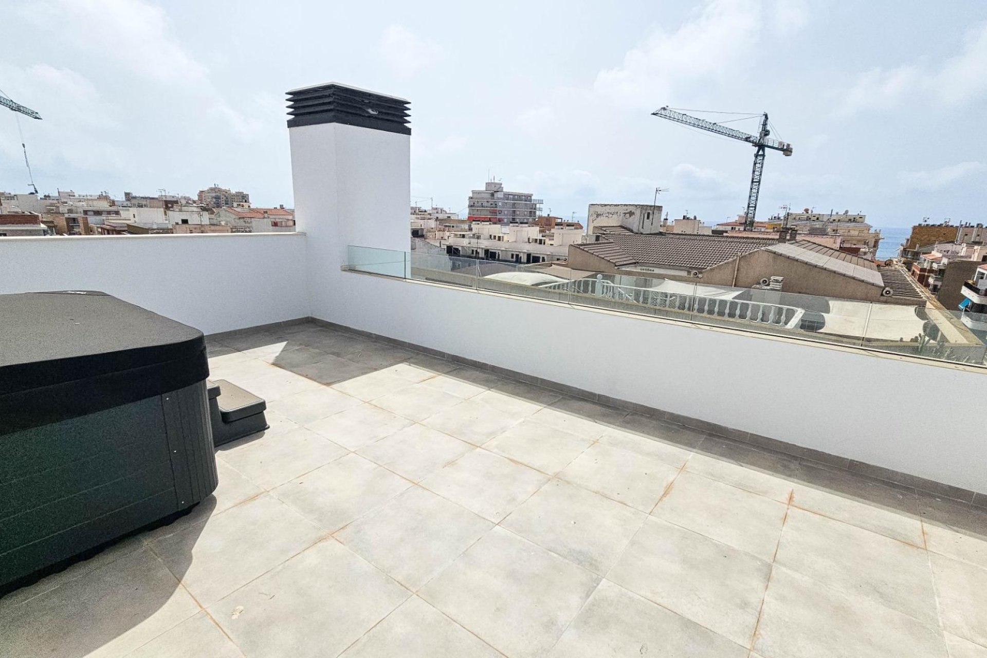 Herverkoop - Penthouse -
Torrevieja - Paseo Maritimo