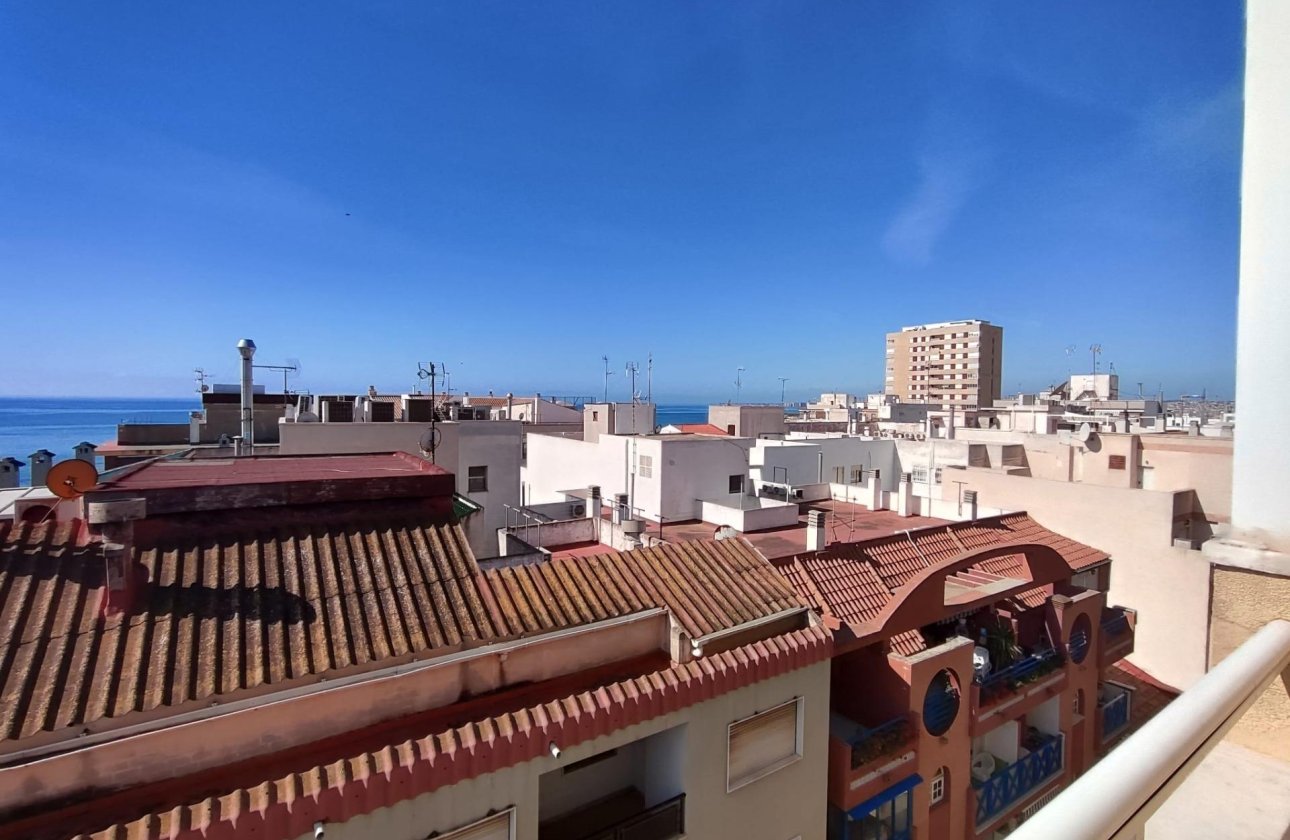 Herverkoop - Penthouse -
Torrevieja - Paseo Maritimo