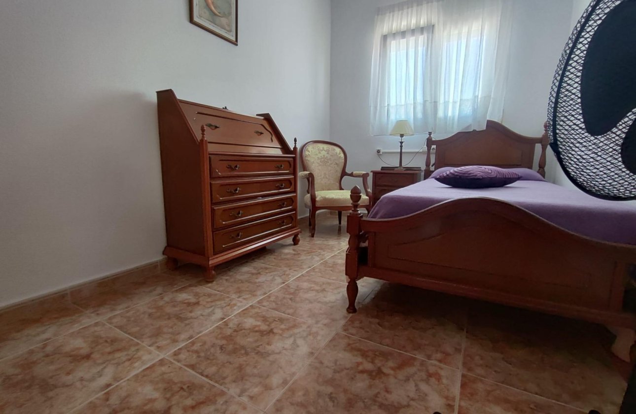 Herverkoop - Penthouse -
Torrevieja - Paseo Maritimo