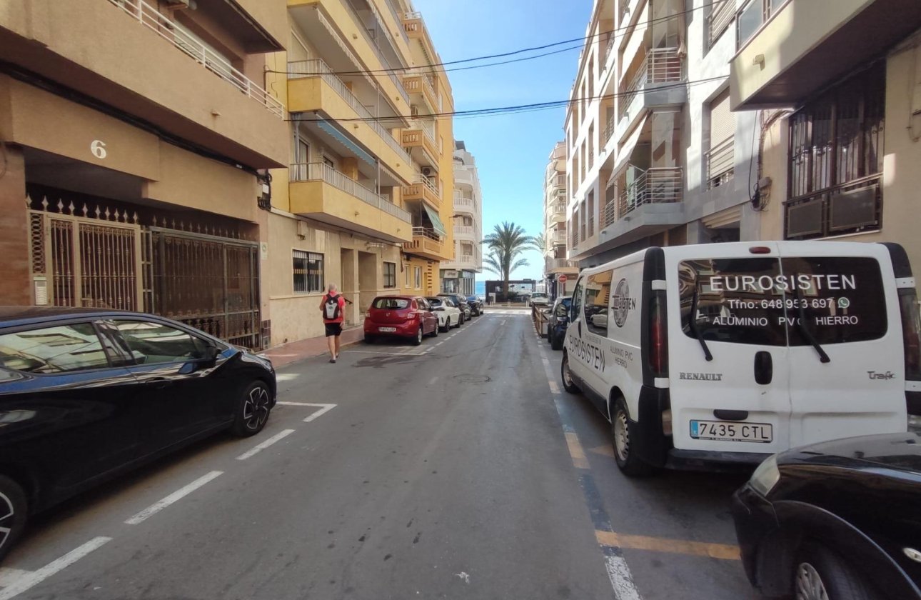 Herverkoop - Penthouse -
Torrevieja - Paseo Maritimo