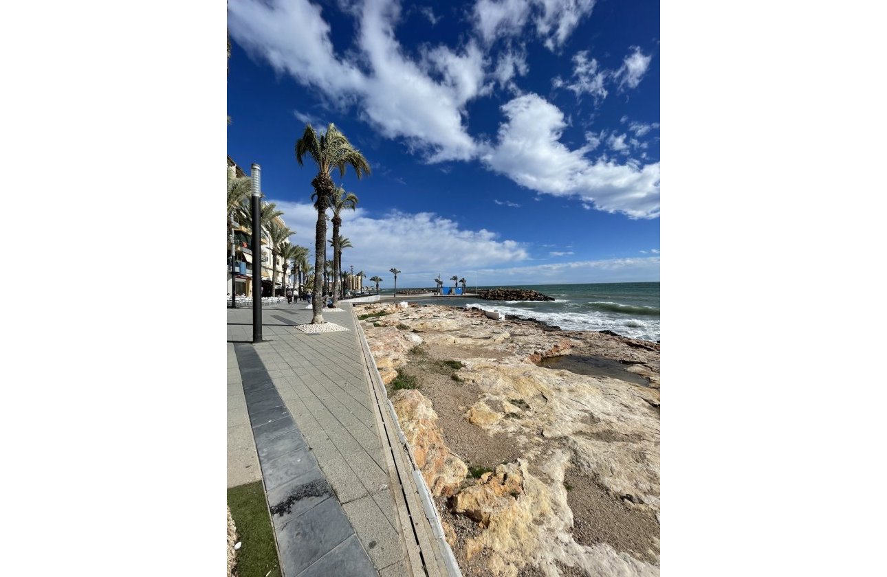 Herverkoop - Penthouse -
Torrevieja - Playa de cura