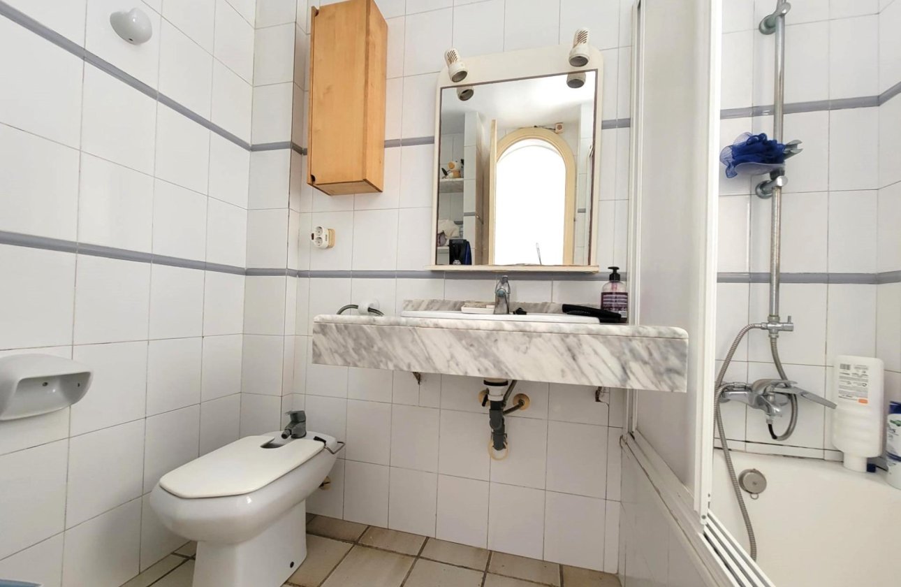 Herverkoop - Penthouse -
Torrevieja - Playa De La Mata