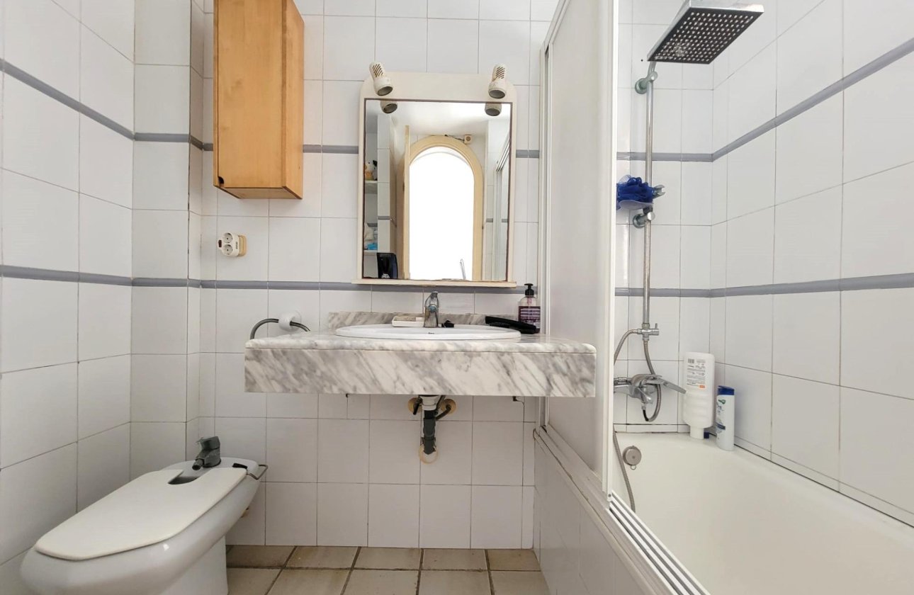 Herverkoop - Penthouse -
Torrevieja - Playa De La Mata