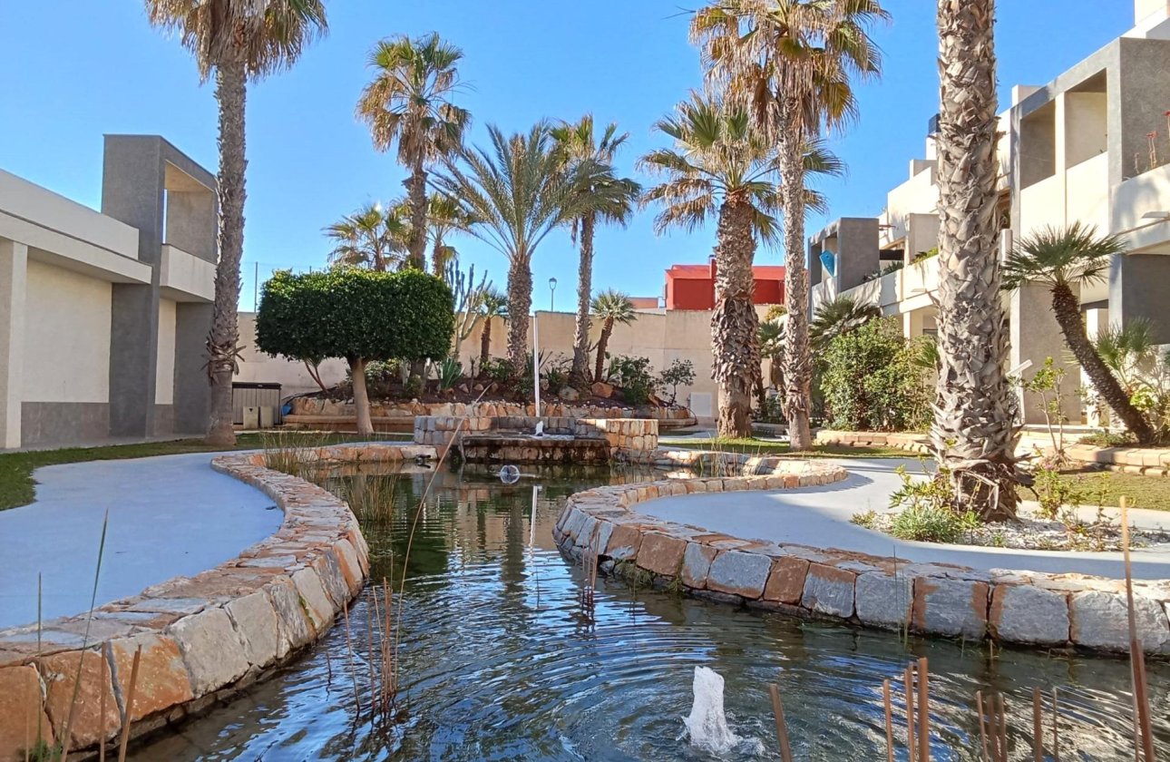 Herverkoop - Penthouse -
Torrevieja - Playa De La Mata