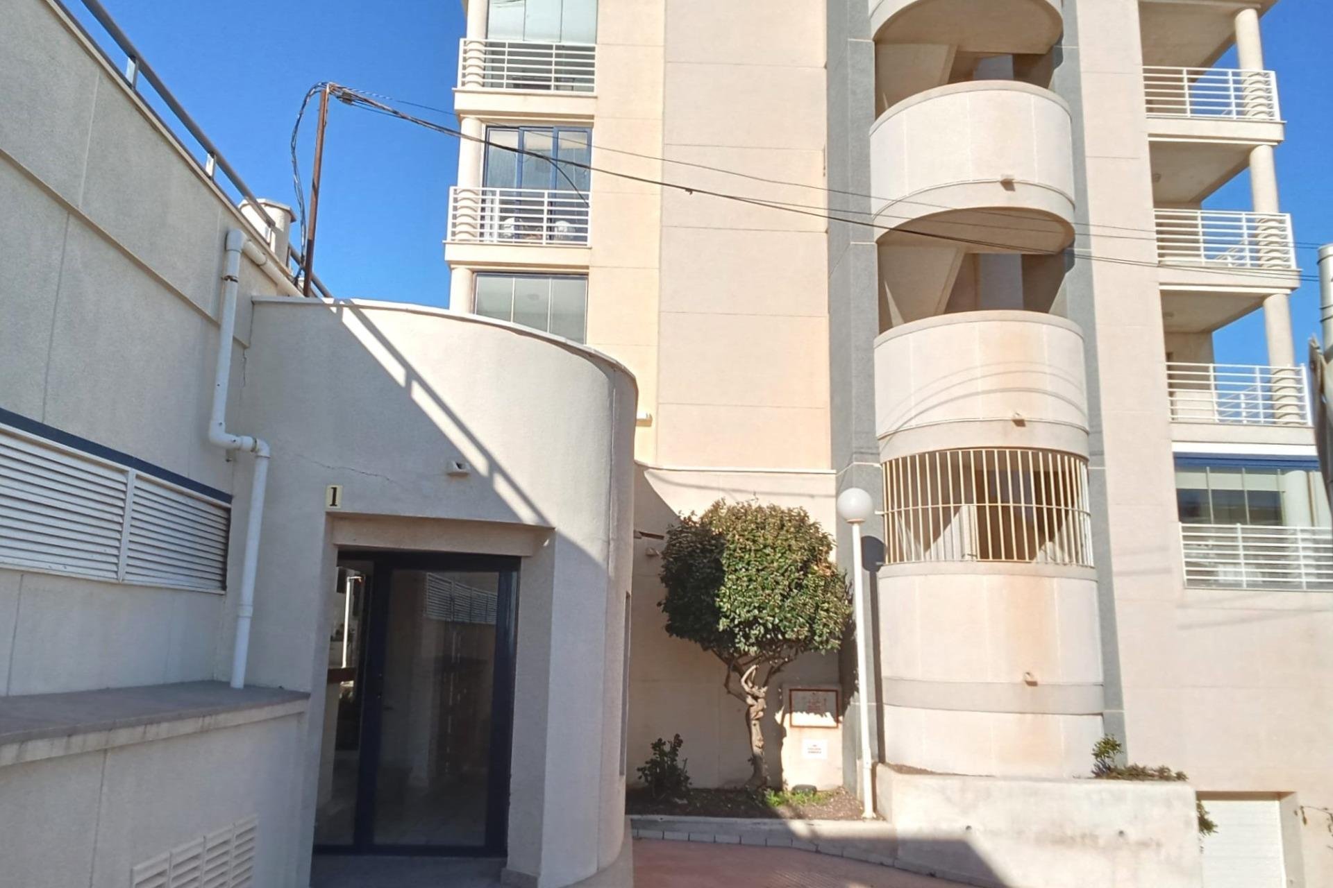 Herverkoop - Penthouse -
Torrevieja - Playa De La Mata