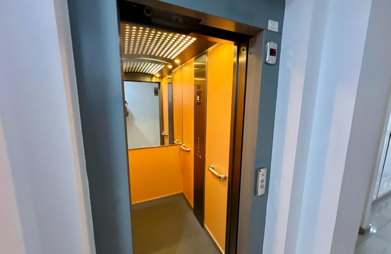 Herverkoop - Penthouse -
Torrevieja - Playa de los Locos