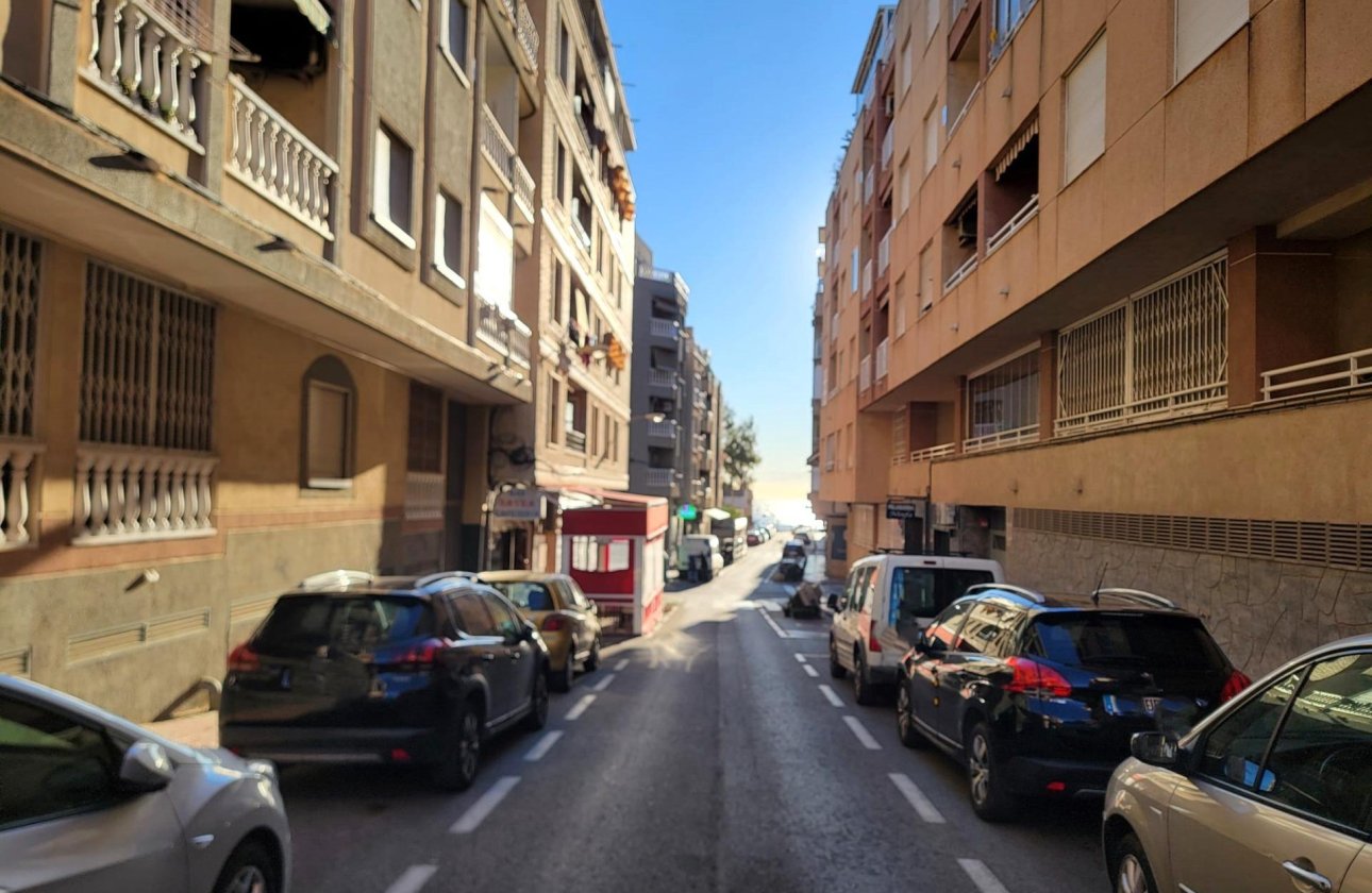 Herverkoop - Penthouse -
Torrevieja - Playa de los Locos